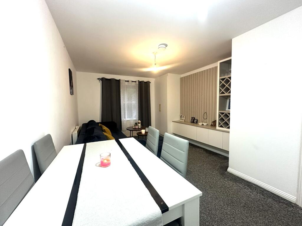 Apartment in London - View 2