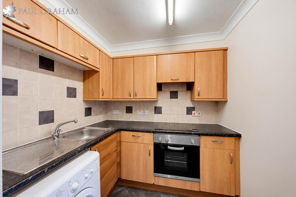 Apartment in London, Wallington - View 3