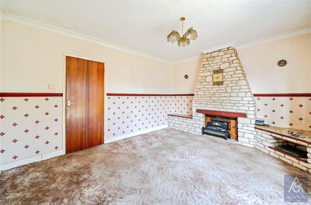 Overn Avenue, Buckingham, Buckinghamshire photo 3