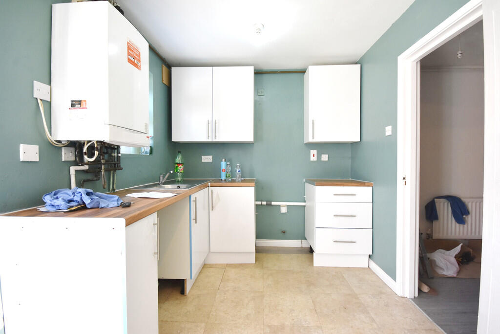 House in Coventry, West Midlands - View 4