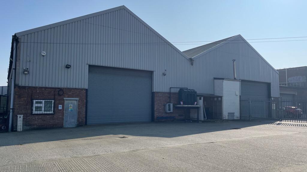 Main image of property: Warehouse / Workshop, Popple Street, Hedon Road, Hull, East Yorkshire, HU9 1LP