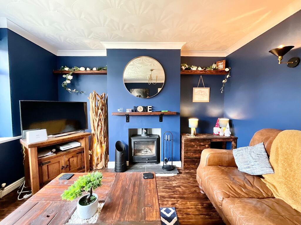 House in Stoke-on-Trent, Baddeley Edge - More