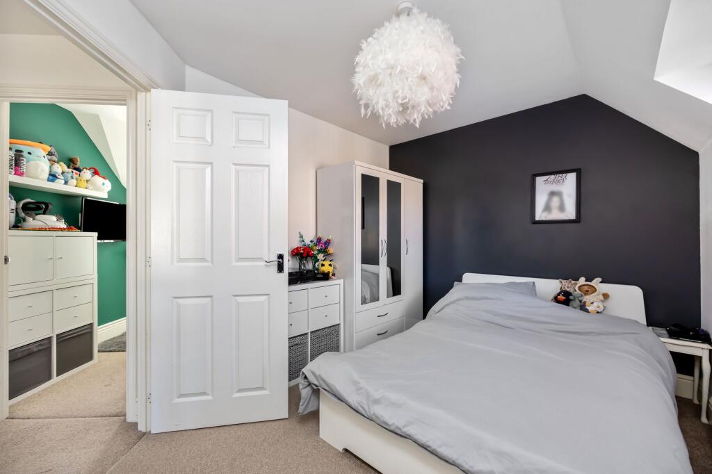Luscombe Avenue, Hellingly, BN27 photo 4