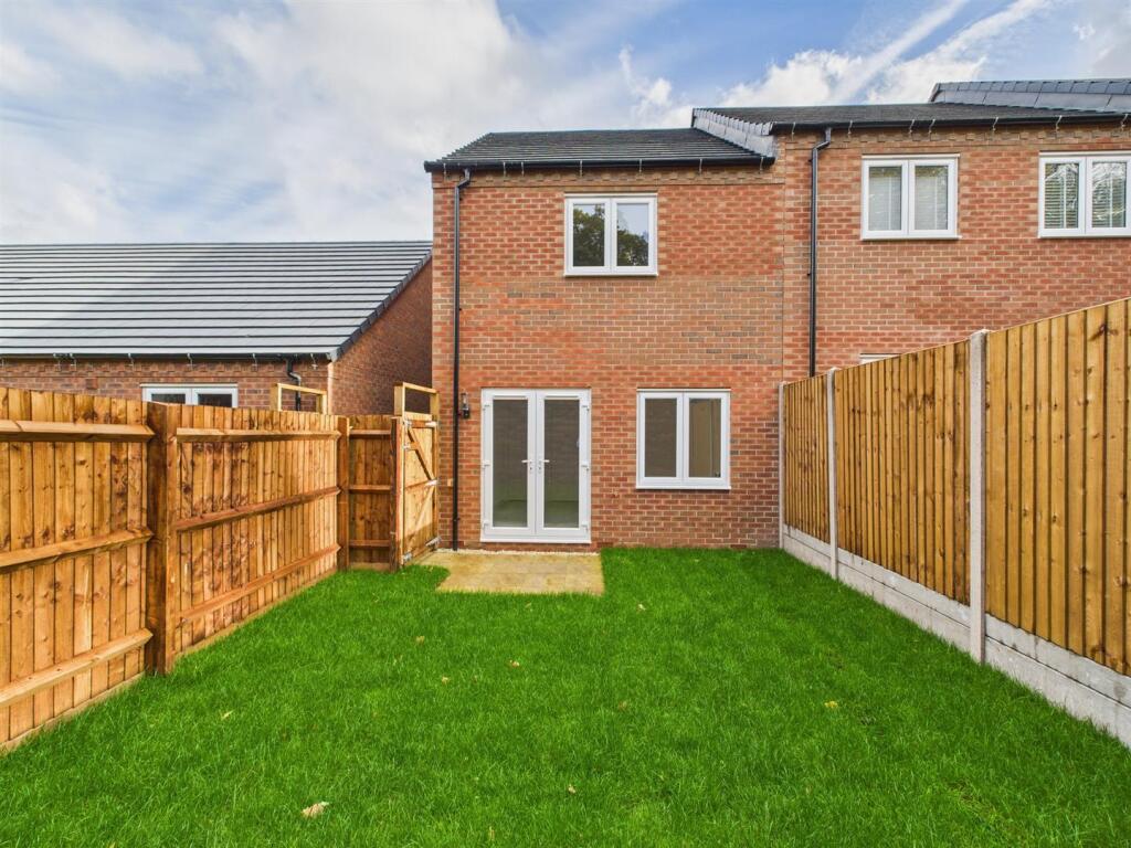Redcliff Close, Kinver photo 4