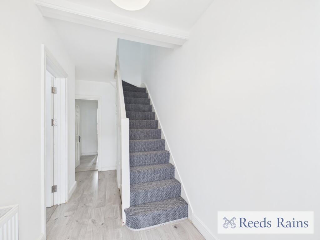 House in Romford - View 2