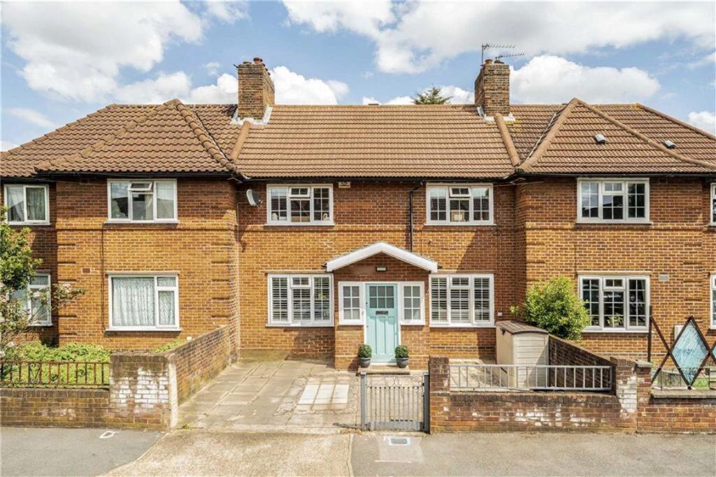 Main image of property: Daffodil Street, Shepherd's Bush