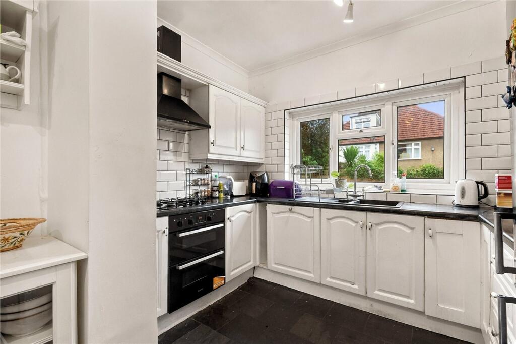 House in London - View 3