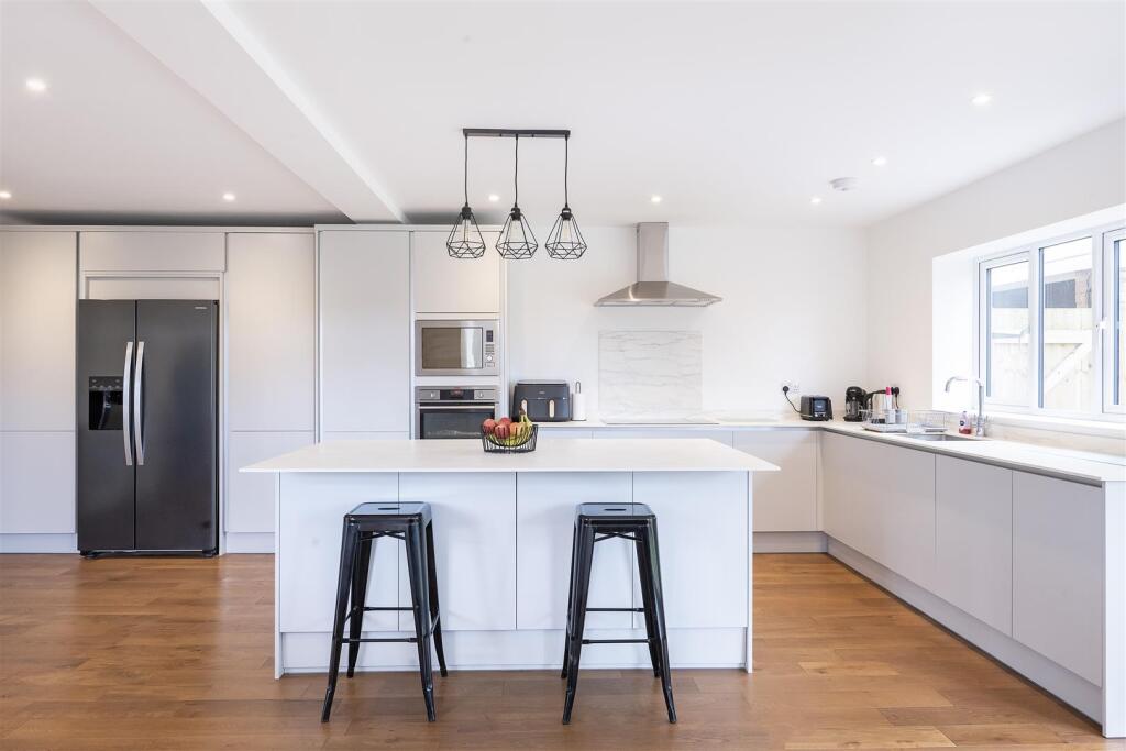 House in Harpenden, Roundwood - View 2