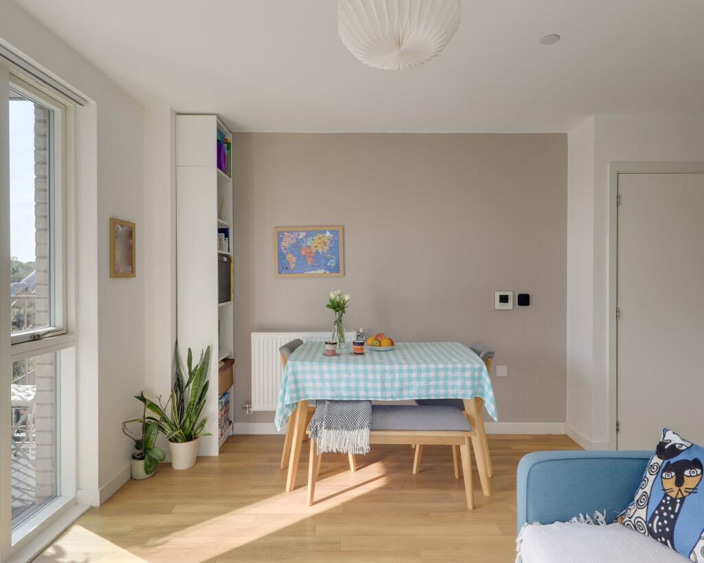 Apartment in London - View 5