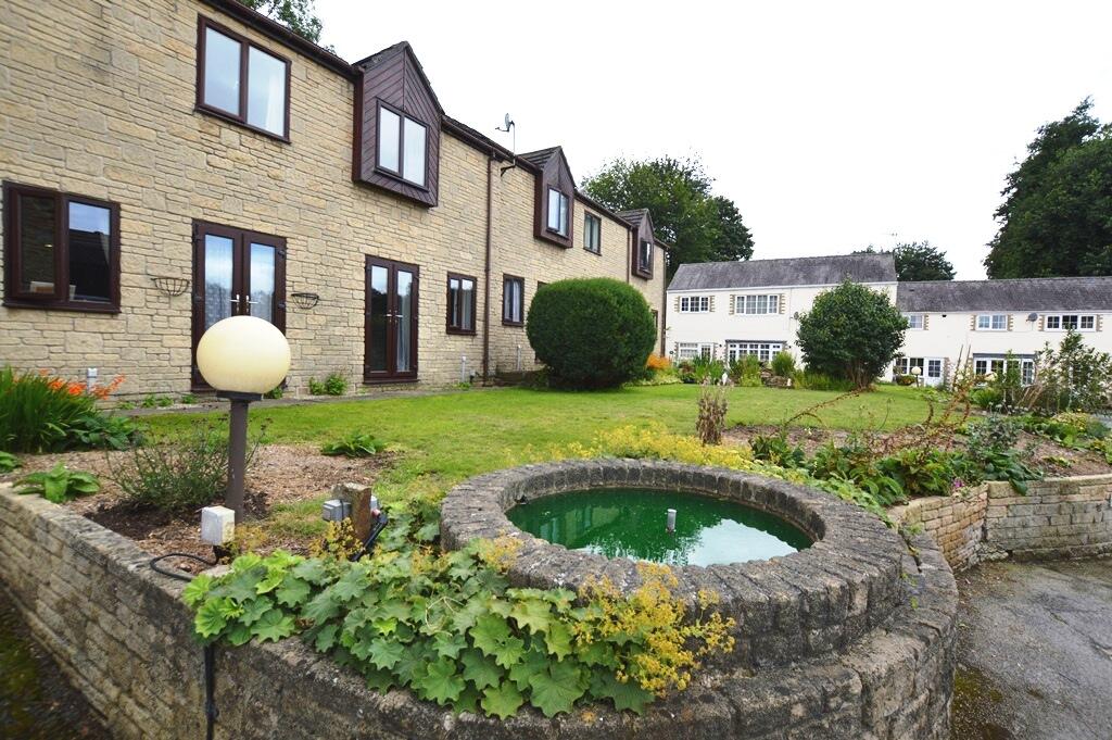 Main image of property: Fairwinds Close, Dronfield, S18