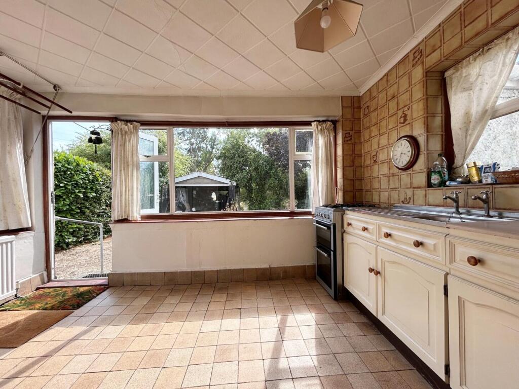 House in Castle Point, Essex - View 5