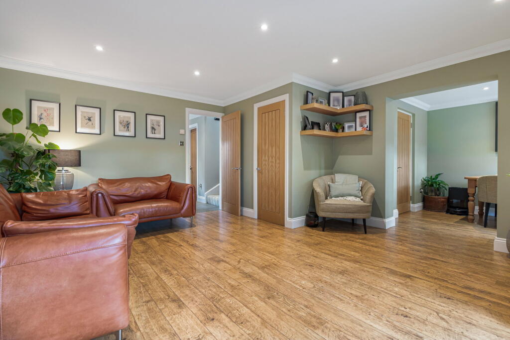House in Tonbridge - View 4