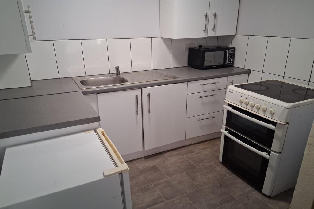 Beachcroft, Pelham Place, Seaford, BN25 photo 3