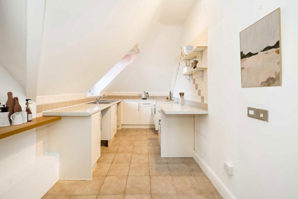 Hendon Lane, Finchley photo 3
