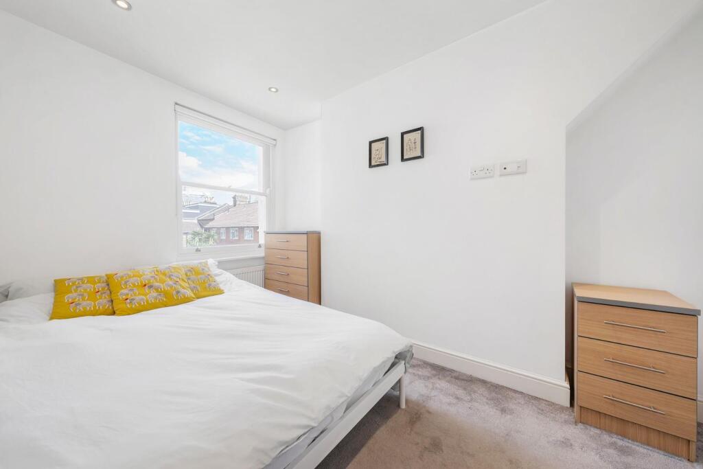 Apartment in London, Stockwell Park, Stockwell - More