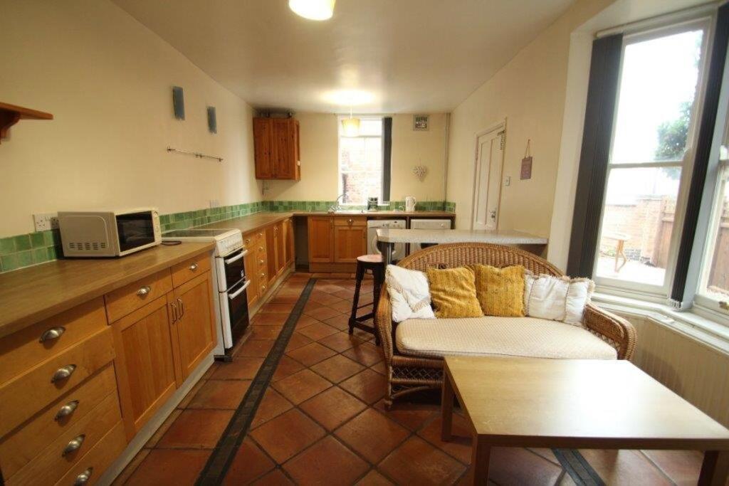 House in Leicester - View 2