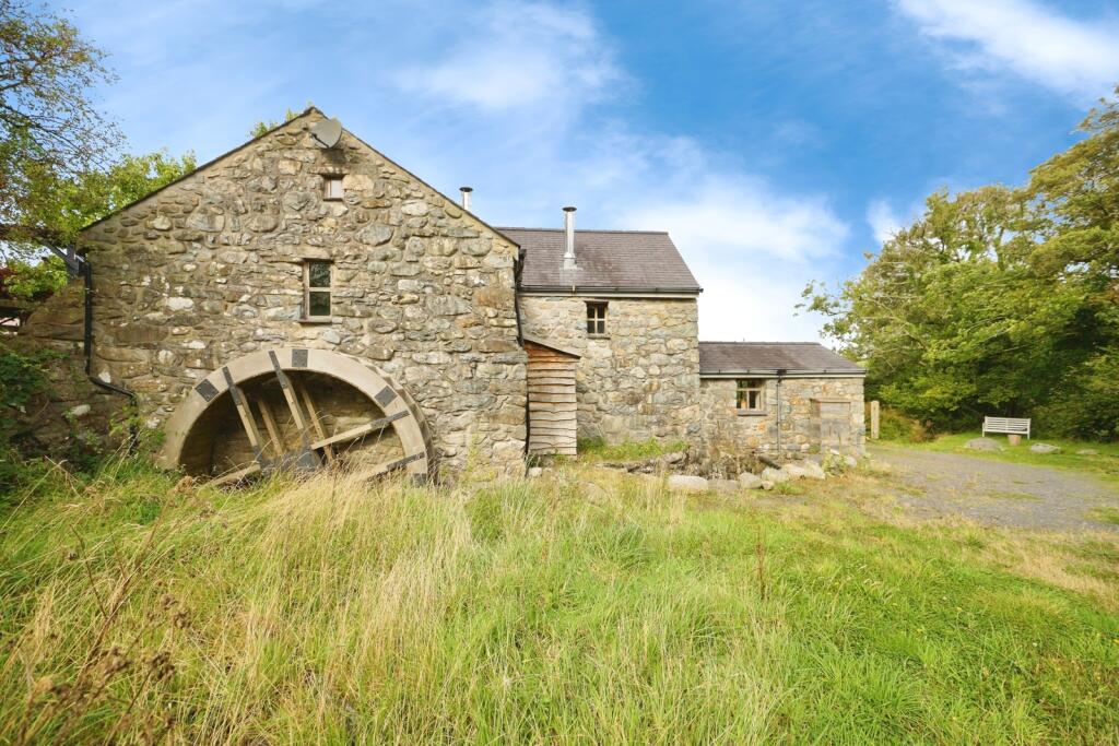 Main image of property: Clynnogfawr, Caernarfon, Gwynedd, LL54