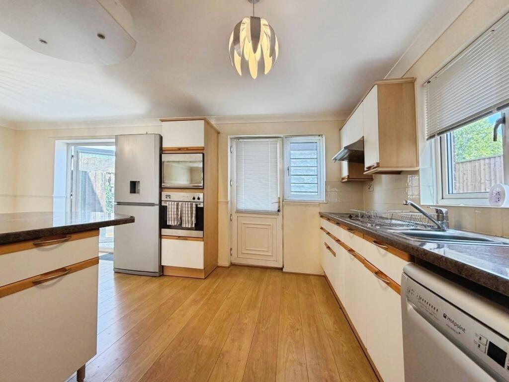 House in Tonbridge - More
