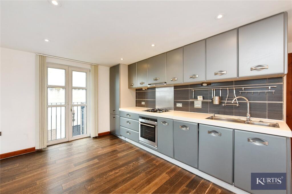 Apartment in London, South Woodford - View 4