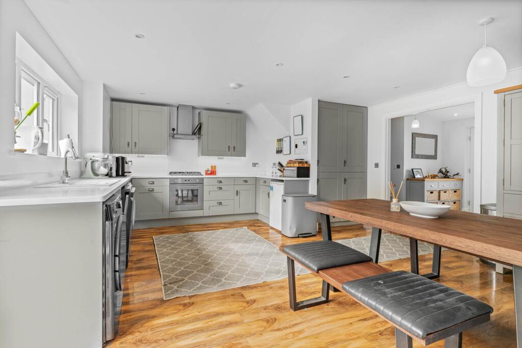 House in South Oxfordshire, Henley-on-Thames - View 2