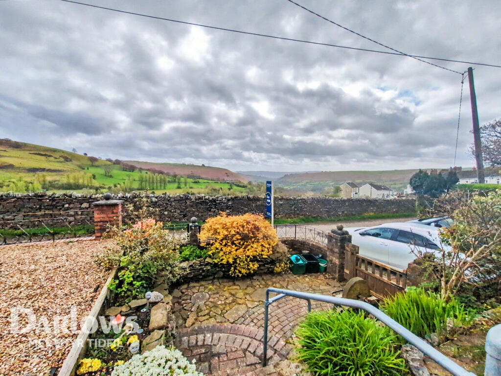 House in Treharris, Bedlinog