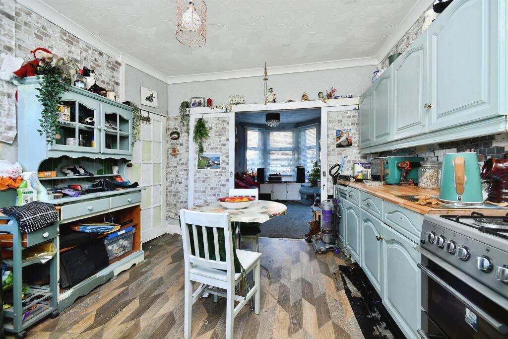 House in Brighton - View 5