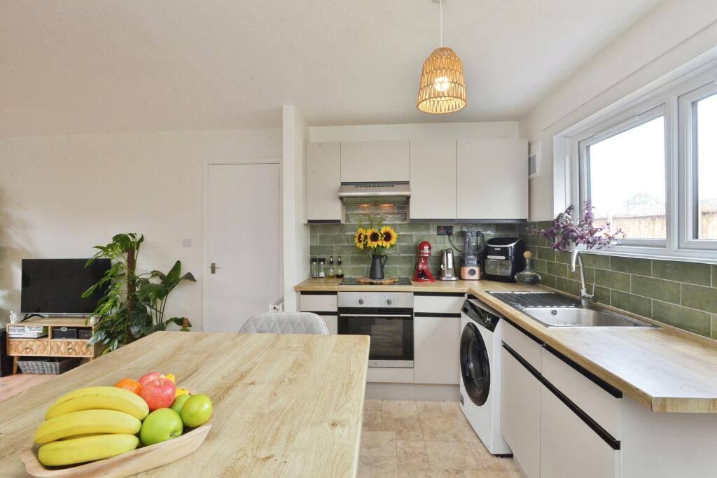 Apartment in Milton Keynes, Wolverton and Greenleys - View 5