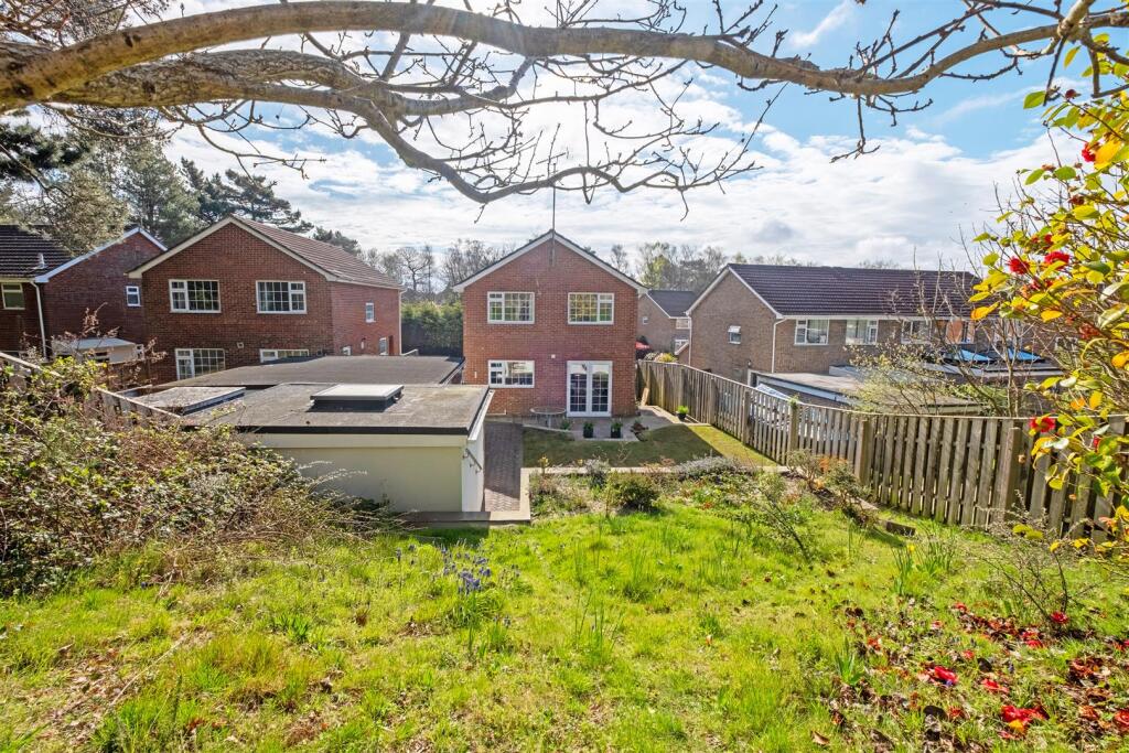 Lytchett Drive, Broadstone photo 3