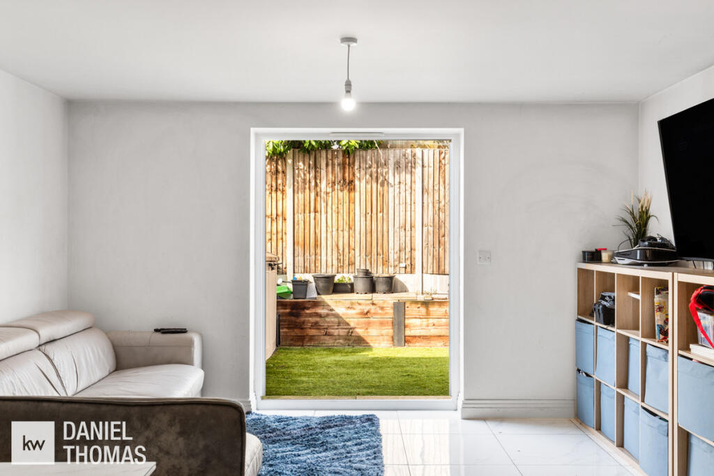 Apartment in Epping Forest, Waltham Abbey - View 4