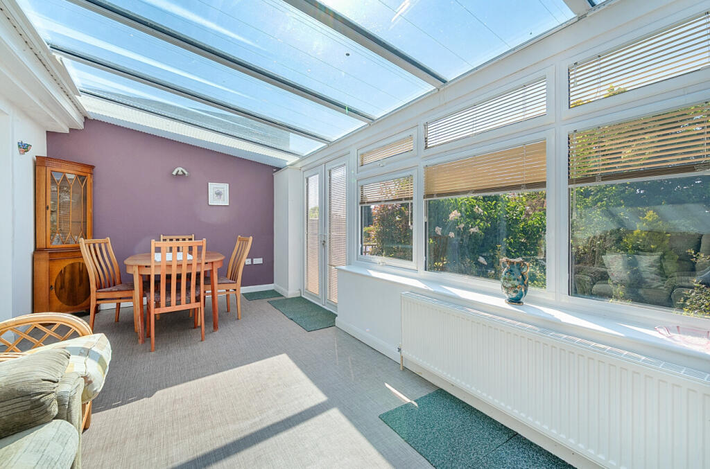 Oxhawth Crescent, Bromley, Kent, BR2 photo 4