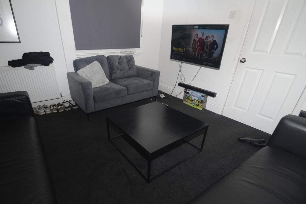 1 bedroom semi-detached house for rent