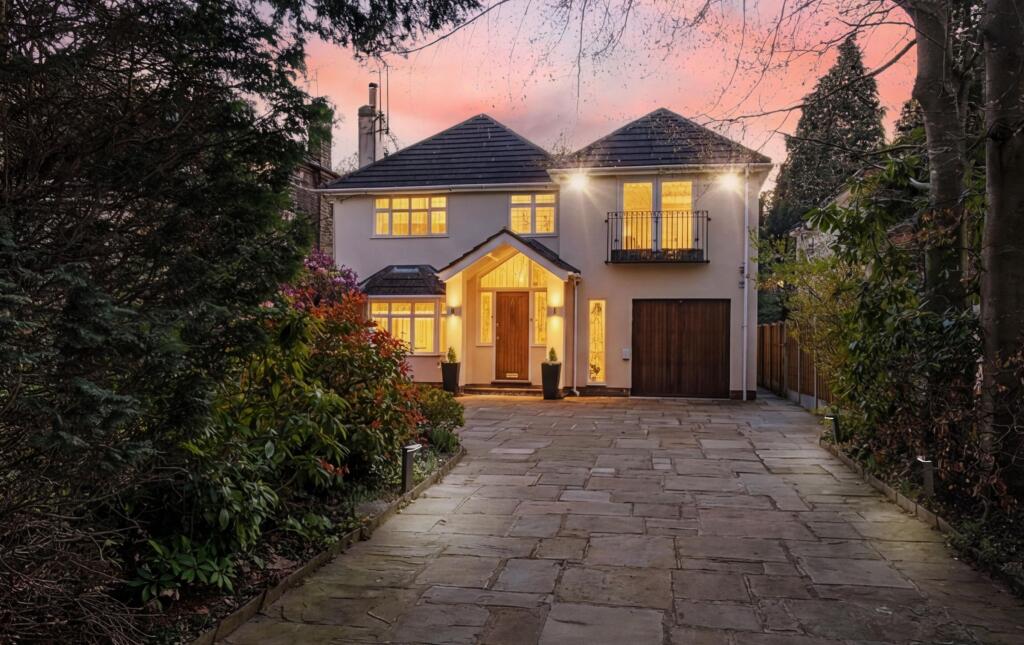 Main image of property: The Avenue, Sale