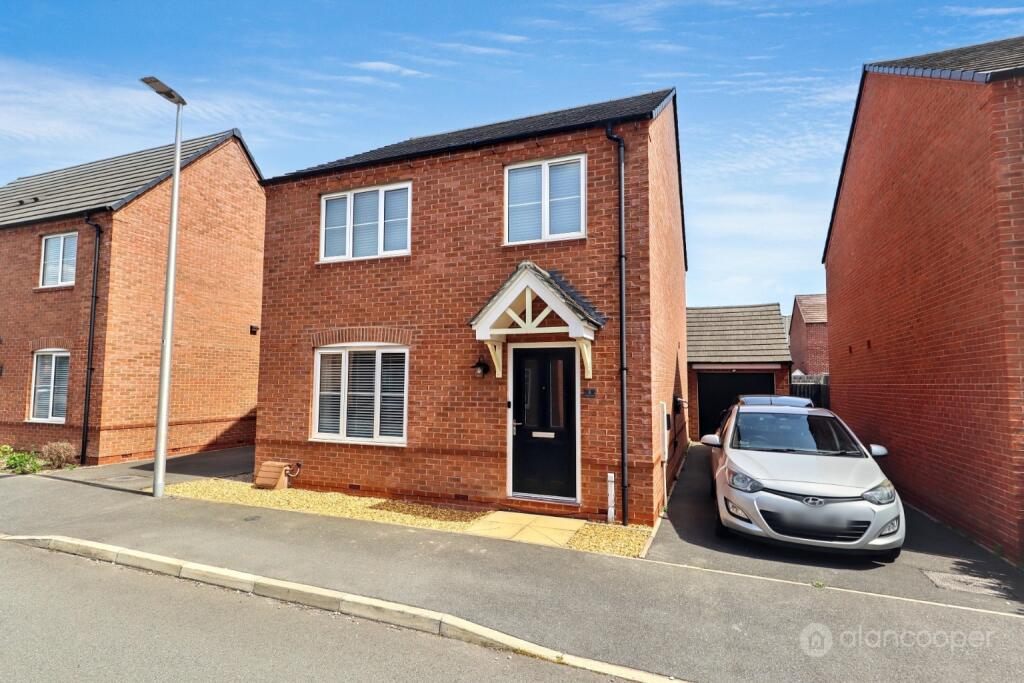 Main image of property: Harrow Lane, Weddington, Nuneaton, CV10 0FL