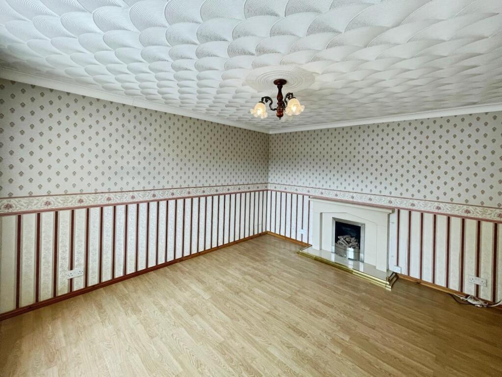 House in Brandon - View 5