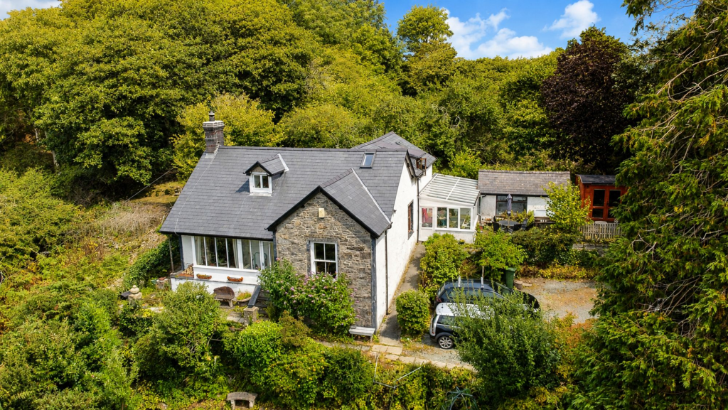 House in Talsarnau, Gwynedd - View 5