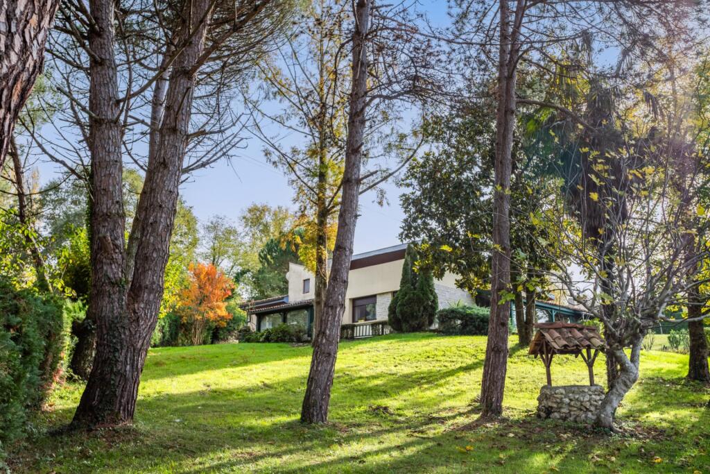 Main image of property: 47300 villeneuve-sur-lot