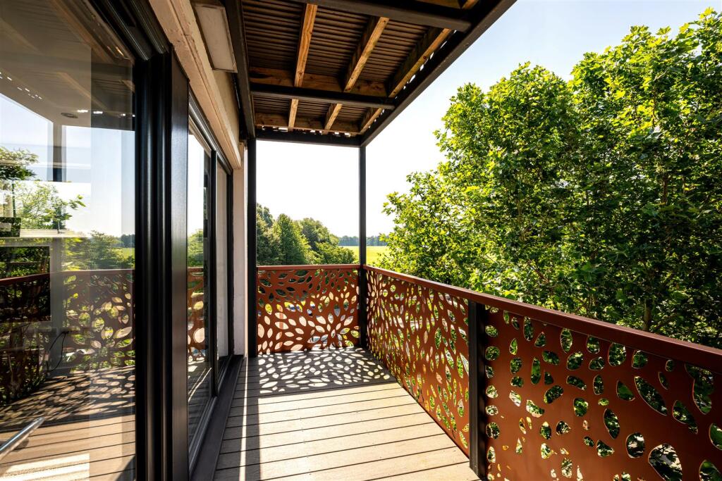 Main image of property: London Road, High Wycombe