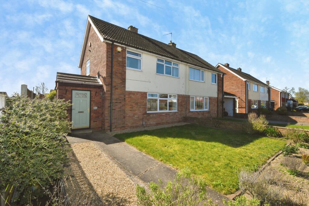 Main image of property: Dore Avenue, North Hykeham, Lincoln, LN6