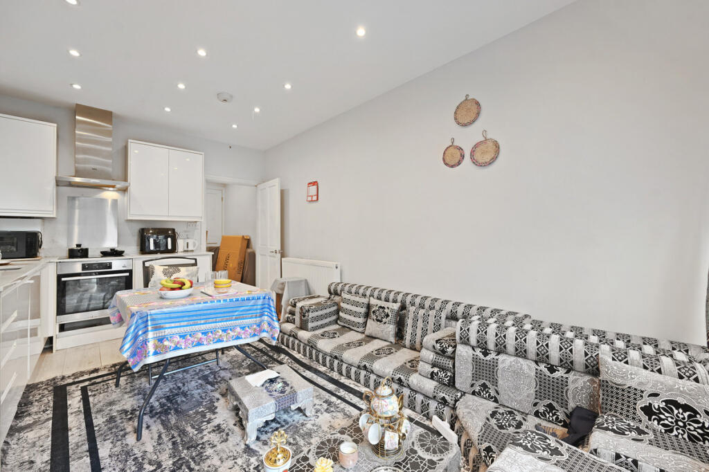 Apartment in London - View 2