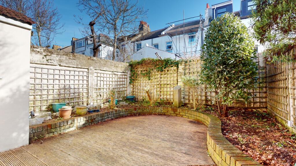 Apartment in Brighton - View 2