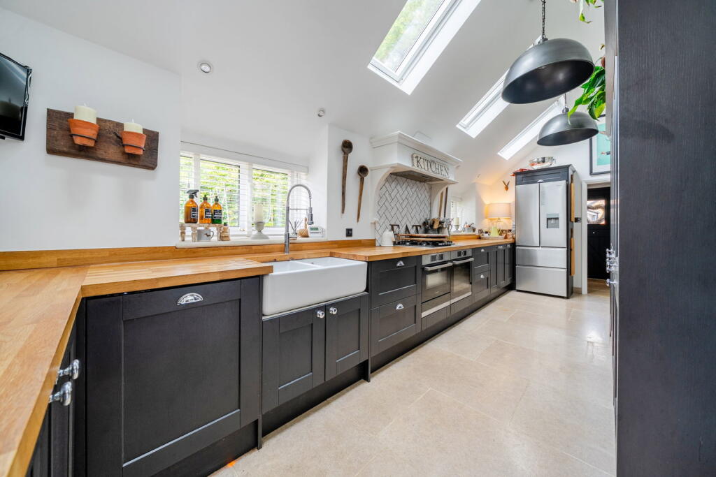 House in Swindon - View 4