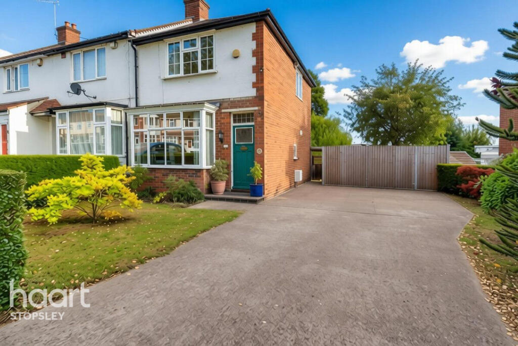 2-bed terraced on Hart Lane, Luton, £280,000