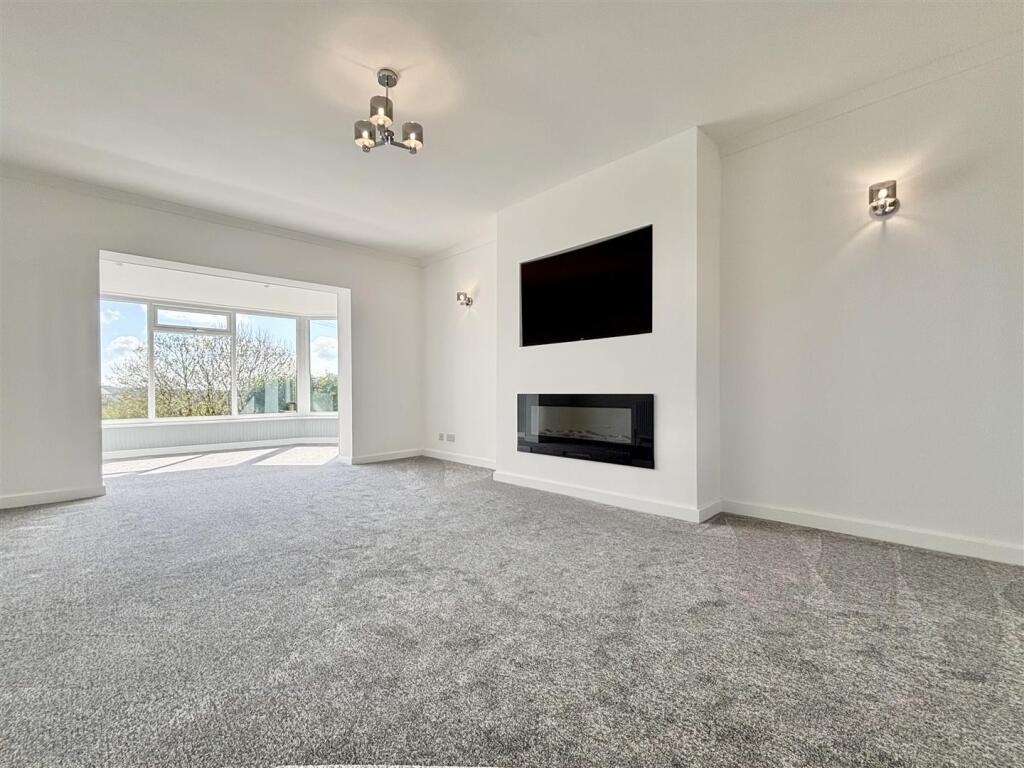 Ford, Queensbury, Bradford – pohled 4