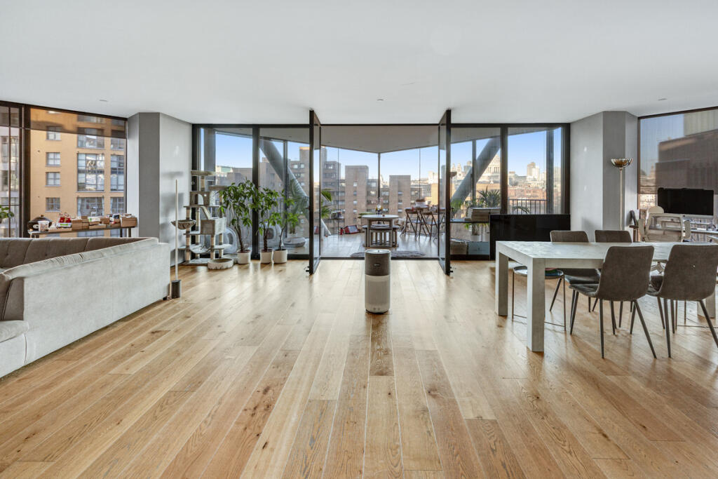 Main image of property: London SE1 9