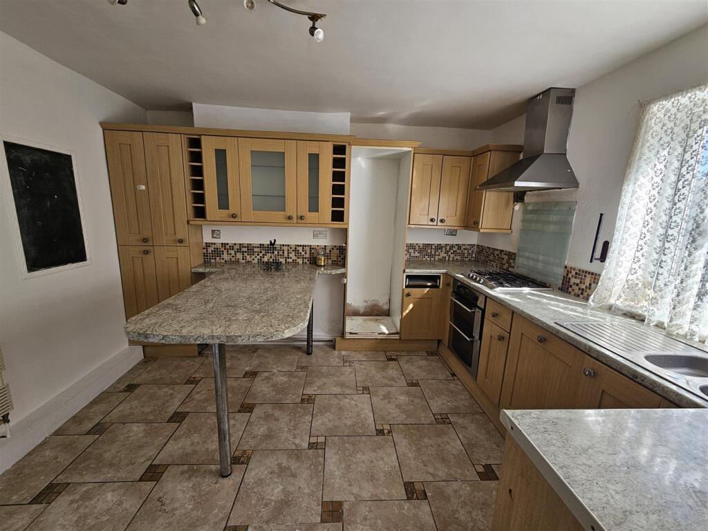 Elkesley Road, Meden Vale, Mansfield photo 3