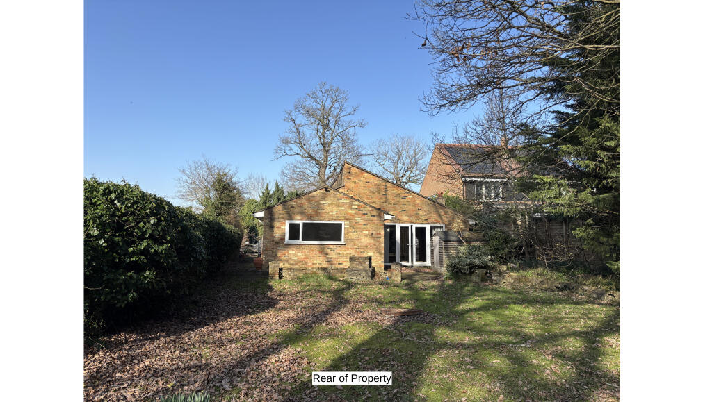 Main image of property: 84 Mount Pleasant Lane, Bricket Wood, St. Albans, Hertfordshire, AL2