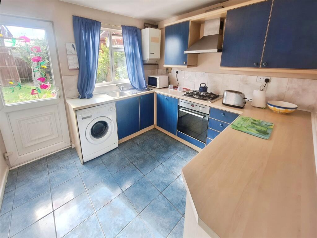 Purcell Avenue, Nuneaton, Warwickshire, CV11 photo 4