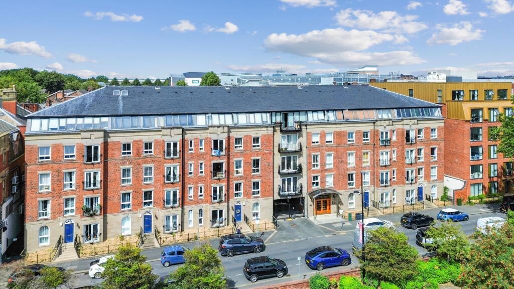 Main image of property: Palmyra Square North, Warrington, WA1