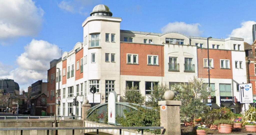 Main image of property: Park Lane, Croydon, CR0 1