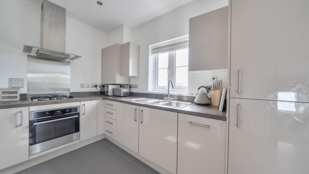 Apartment in London - View 2